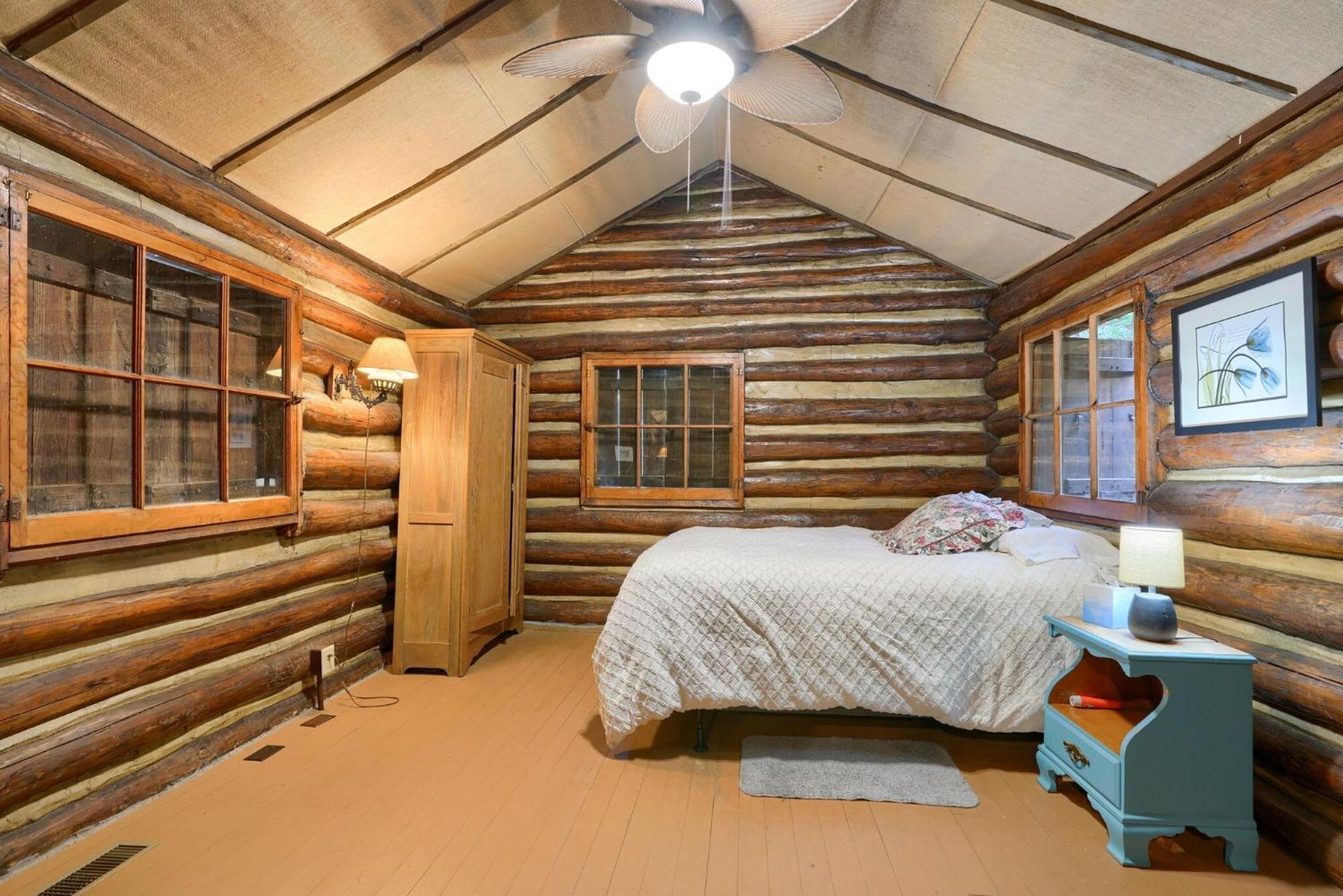 Russell Cabin Logan Exterior photo