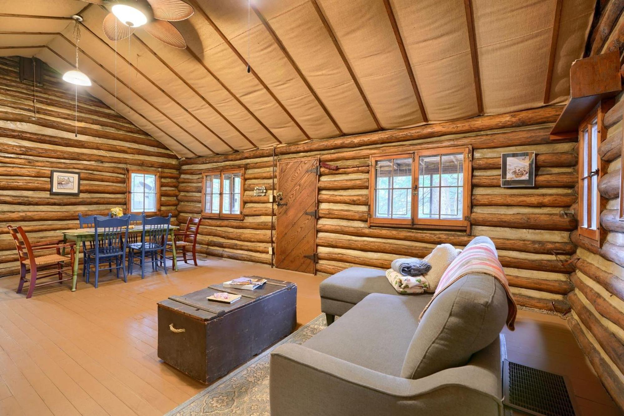 Russell Cabin Logan Exterior photo